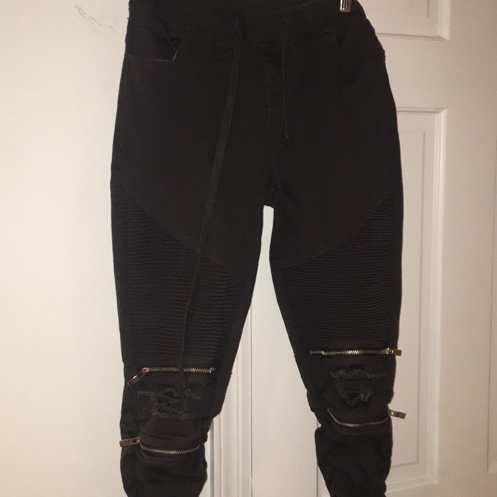 Fashion nova bicycle joggers with zipper detailing